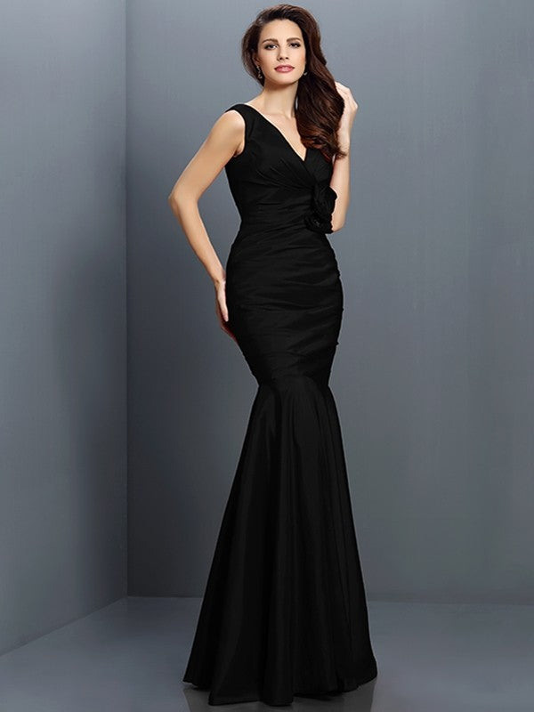 Charming Mermaid V-neck Hand-Made Flower Sleeveless Long Taffeta Bridesmaid Dresses