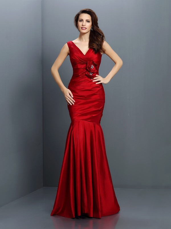 Mermaid Gorgeous V-neck Hand-Made Flower Sleeveless Long Taffeta Bridesmaid Dresses