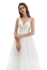 Mermaid V-neck Floor-length Sleeveless Backless Appliques Lace Wedding Dress-stylesnuggle