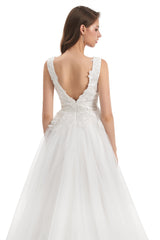 Mermaid V-neck Floor-length Sleeveless Backless Appliques Lace Wedding Dress-stylesnuggle