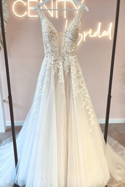 Modern Long V-Neck Sleeveless Lace Wedding Dresses Online-stylesnuggle