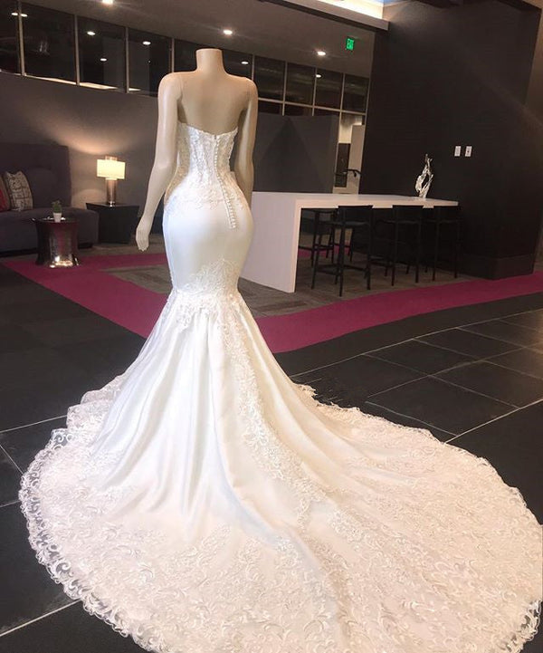 Wanna get a perfect dress for big day? We meet all your need with this Classic Strapless Lace Appliques Mermaid Wedding Bridal Gowns.