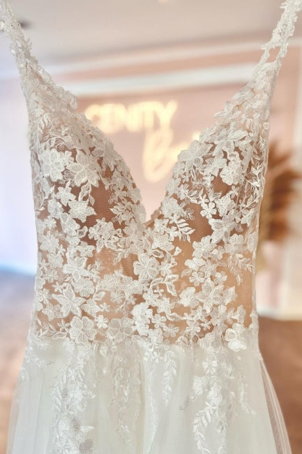 Modern Sweetheart Long V-Neck Sleeveless Lace Wedding Dresses Online-stylesnuggle