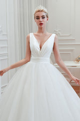 Try this Modern V-neck sleeveless White Princess Spring Wedding Dress to wow your wedding guests with stylesnuggle. Extra coupons to save a lot.