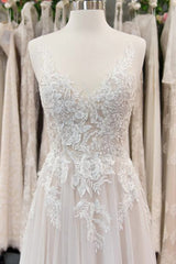 New Arrival V-neck Sleeveless Lace A line Wedding Dress-stylesnuggle