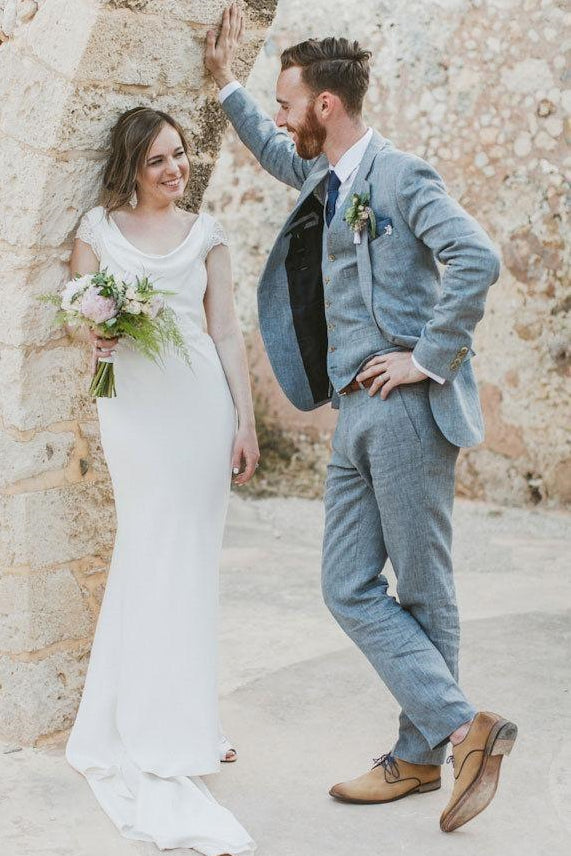 stylesnuggle made this Pricey Summer Blue Linen Beach Wedding Suits, Bespoke Men Casual Male Beach Groom Tuxedo with rush order service. Discover the design of this Blue Solid Notched Lapel Single Breasted mens suits cheap for prom, wedding or formal business occasion.