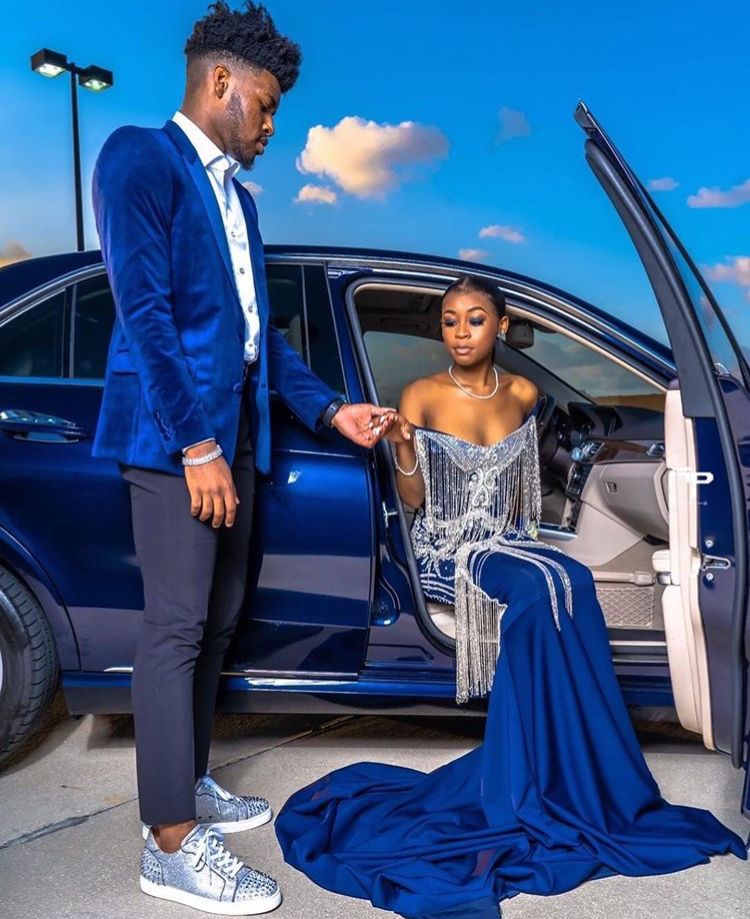 Royal Blue Velvet Prom Outfits Online Chic Peaked Laple Men's Suit with Two Pieces-stylesnuggle