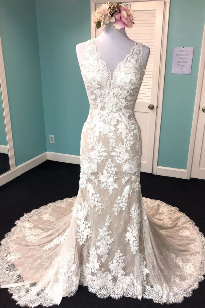 stylesnuggle offers you long lace wedding dresses at affordable price, free shipping fast delivery worldwide, shop your favorite bridal gowns today.