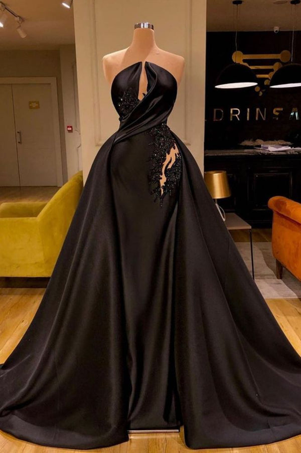 Looking for Prom Dresses in Satin,  A-line style,  and Gorgeous Appliques work? stylesnuggle has all covered on this elegant Sleeveless Black Evening Gowns Charming Mermaid Sweep Train.