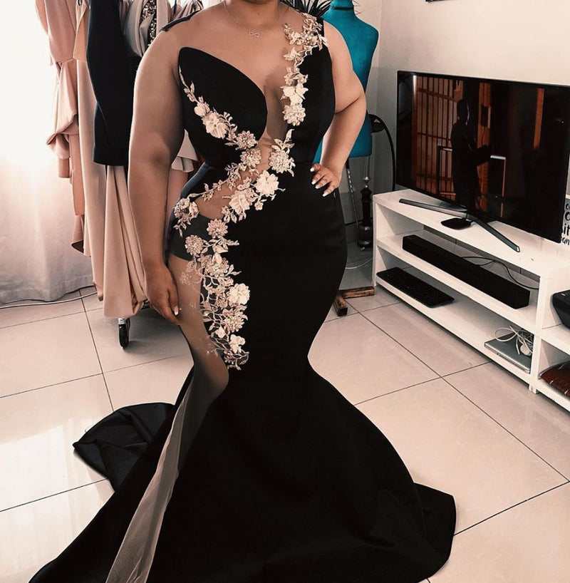 stylesnuggle offers Sleeveless Jewel Sheer Appliques Chic Mermaid Prom Dresses Luxurious Elegant Black Evening Gowns With Chapel Train On Sale at an affordable price from Satin to Mermaid  skirts. Shop for gorgeous Sleeveless  collections for special events.