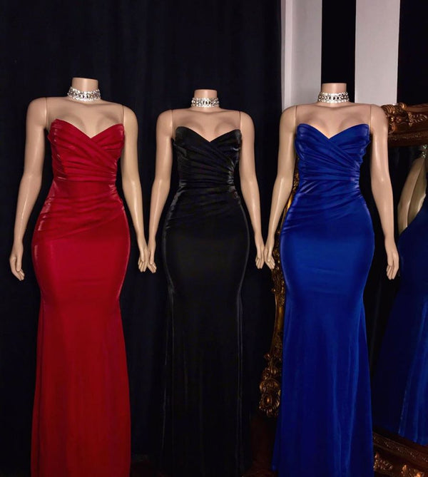 Looking for Prom Dresses, Evening Dresses, Real Model Series in Satin,  Column style,  and Gorgeous work? stylesnuggle has all covered on this elegant Strapless Ruffled V-neck Mermaid Floor Length Prom Dresses.