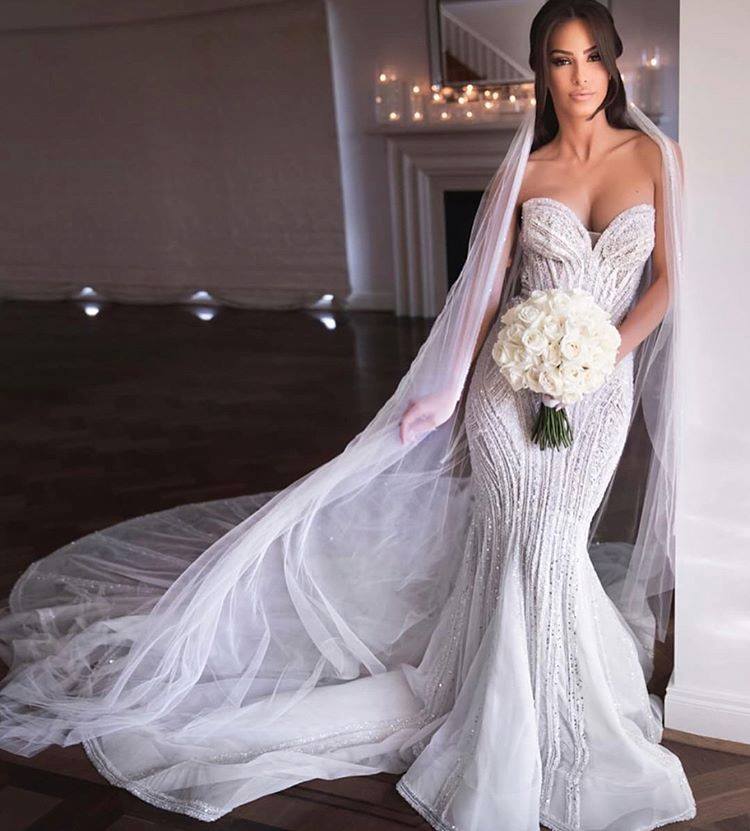 This Strapless Sweetheart Beads Mermaid Wedding Dresses Appliques Tulle Bridal Gowns at stylesnuggle comes in all sizes and colors. Shop a selection of formal dresses for special occasion and weddings at reasonable price.