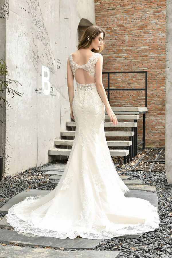 Can't decide what to wear for your big day. stylesnuggle has Fit-and-flare Lace Open Back Beach Wedding Dress avilable in White, Ivroy and champange. Try this simple bridal gowns for your summer wedding.