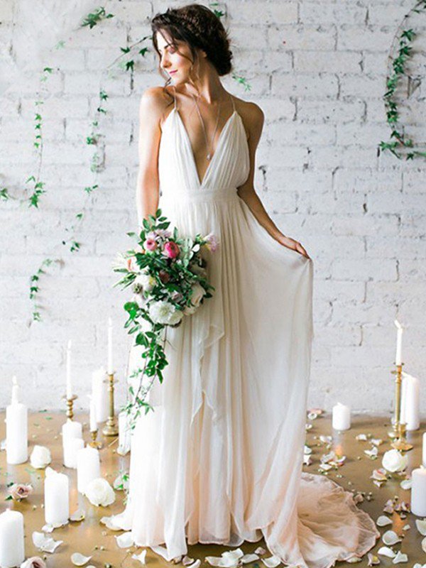 This A-Line Sleeveless Ruffless Chiffon Spaghetti Straps Wedding Dresses at stylesnuggle.com will make your guests say wow. The Spaghetti Straps bodice is thoughtfully lined, and the skirt with Ruffless to provide the airy, flatter look of 100D Chiffon.