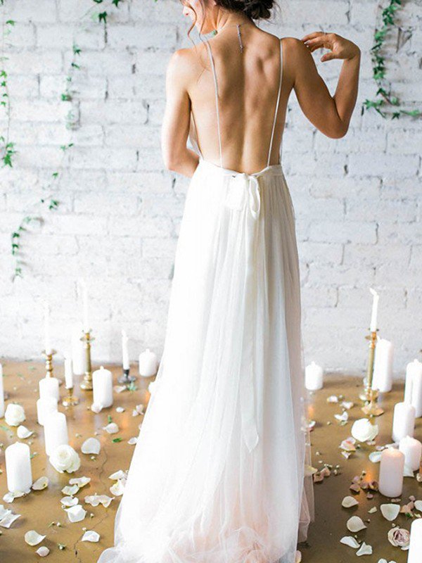 This A-Line Sleeveless Ruffless Chiffon Spaghetti Straps Wedding Dresses at stylesnuggle.com will make your guests say wow. The Spaghetti Straps bodice is thoughtfully lined, and the skirt with Ruffless to provide the airy, flatter look of 100D Chiffon.