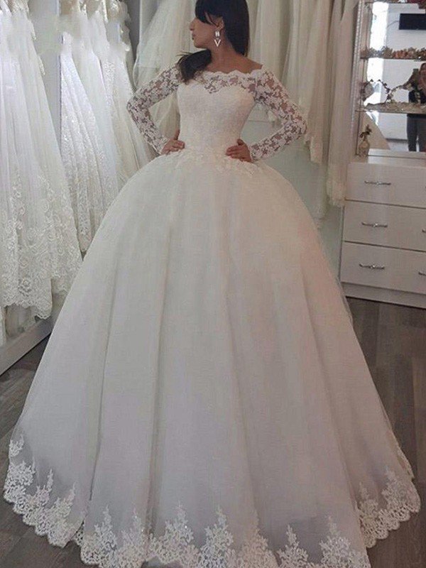 Check this Sweep Train Applique Ball Gown Off-the-Shoulder Lace Long Sleevess Wedding Dresses at stylesnuggle.com, this dress will make your guests say wow. The Off-the-shoulder bodice is thoughtfully lined, and the skirt with Appliques to provide the airy, flatter look of Lace.