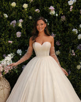 Sweetheart Long A-line Princess Glitter Sleeveless Lace Wedding Dress With Train