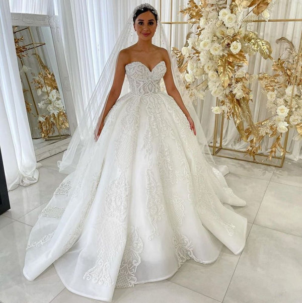 stylesnuggle offers Sweetheart Princess A-line Bridal Gowns Garden Lace Appliques Dress for Bride at a good price. Fast delivery worldwide.