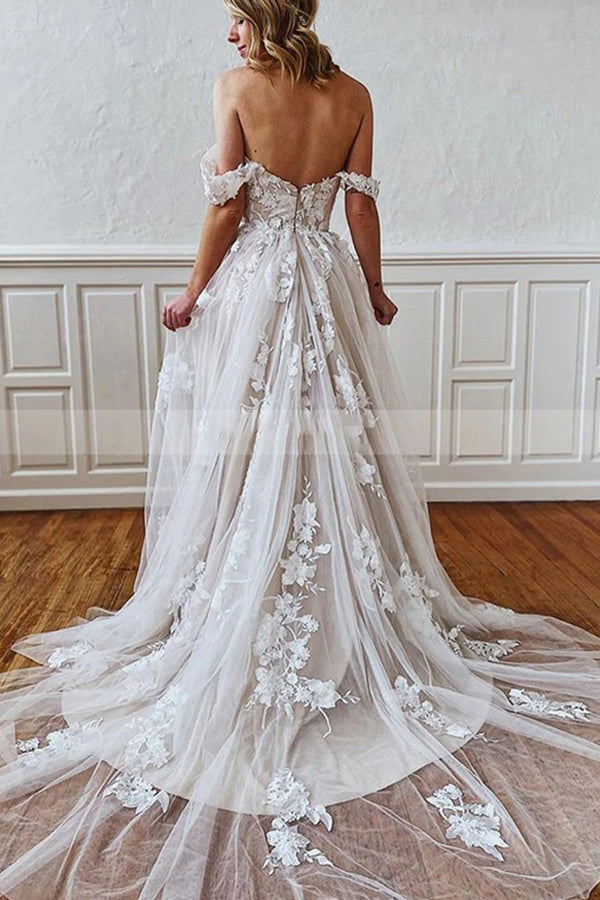 Inspired by this wedding dress at stylesnuggle.com,Column style, and Amazing Appliques work? We meet all your need with this Classic Sweetheart Straps 3D Floral Lace Aline Wedding Dress.