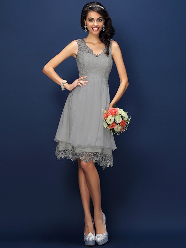 A-Line Charming V-neck Lace Sleeveless Short Bridesmaid Dresses