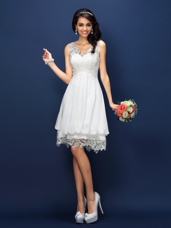 V-Neck Elegant Lace Sleeveless Short Bridesmaid Dresses