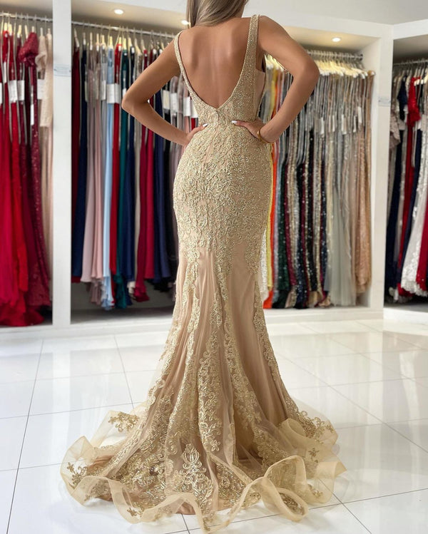 V-Neck Sleeveless Mermaid Evening Dress With Gold Appliques-stylesnuggle