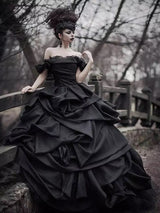 Looking for a perfect dress online? We meet all your need with this Classic Vintage Black princess wedding dresses with Luxurious Ruffless at factory price.