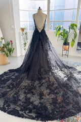 Vintage Black Spaghetti-Straps Sleeveless Long Lace Sequined Wedding Dresses Online-stylesnuggle