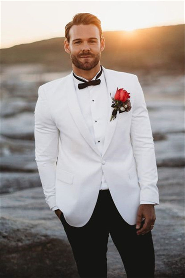 stylesnuggle made this White Mens Wedding Suits Groom Tuxedos, Vintage Two Pieces Slim Fit Groomsmen Wear with rush order service. Discover the design of this White Solid Shawl Lapel Single Breasted mens suits cheap for prom, wedding or formal business occasion.