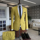 Yellow Peaked Lapel One Button 3 Flaps Men's Prom Suits-stylesnuggle